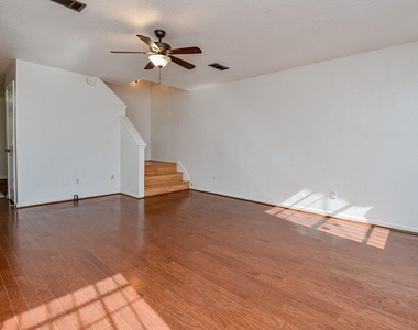 13837 Purplemartin Street - Photo Thumbnail 12