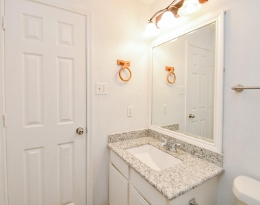13837 Purplemartin Street - Photo Thumbnail 20