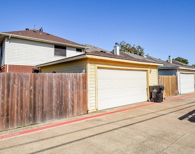 13837 Purplemartin Street - Photo Thumbnail 29