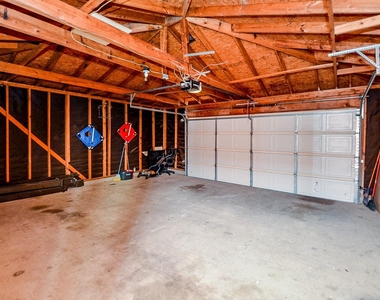 13837 Purplemartin Street - Photo Thumbnail 28