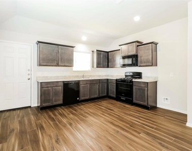 1216 Narrow Heights Drive - Photo Thumbnail 1
