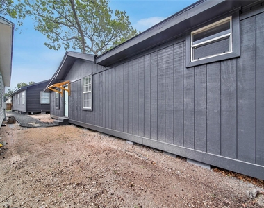 1710 Shelby Street - Photo Thumbnail 15