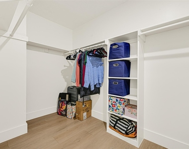 723 Loire Lane - Photo Thumbnail 10