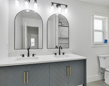 723 Loire Lane - Photo Thumbnail 13