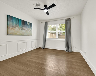 723 Loire Lane - Photo Thumbnail 5