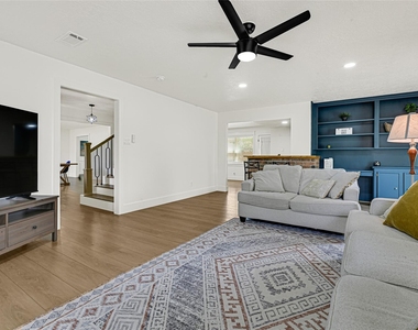 723 Loire Lane - Photo Thumbnail 3