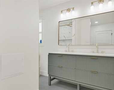 723 Loire Lane - Photo Thumbnail 9