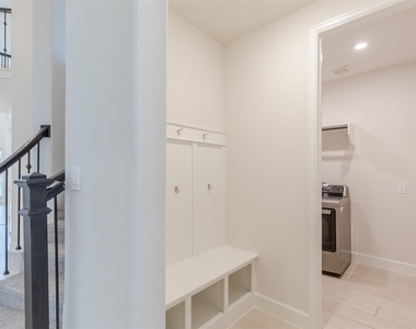 3114 Swift Way - Photo Thumbnail 29