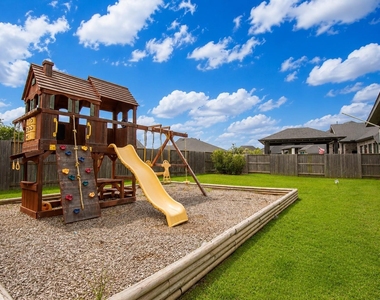 3114 Swift Way - Photo Thumbnail 34