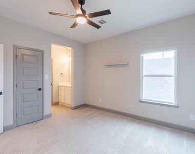 3114 Swift Way - Photo Thumbnail 25