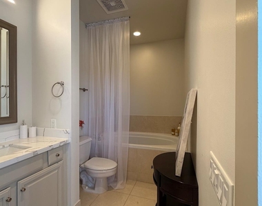 4899 Montrose Boulevard - Photo Thumbnail 19
