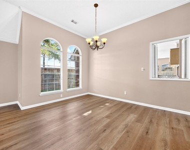 17414 Erin Way Court - Photo Thumbnail 13