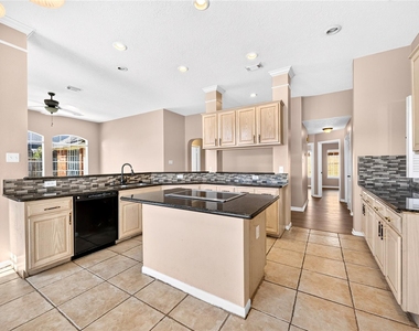 17414 Erin Way Court - Photo Thumbnail 22
