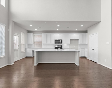 29650 Kynndal Shore Drive - Photo Thumbnail 11