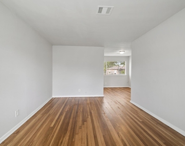 1213 Hector Avenue - Photo Thumbnail 1
