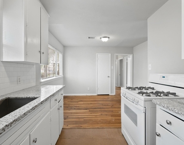 1213 Hector Avenue - Photo Thumbnail 4