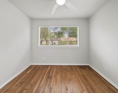 1213 Hector Avenue - Photo Thumbnail 7