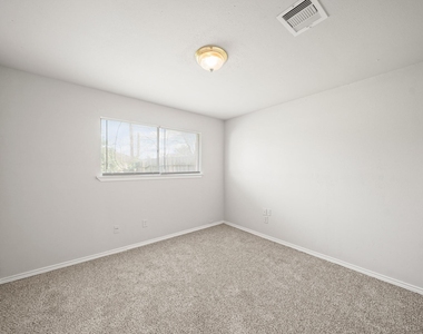 14415 Insley Street - Photo Thumbnail 8