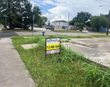 408 75th Street - Photo Thumbnail 9