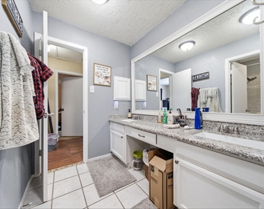 411 Forest Hills Drive - Photo Thumbnail 14
