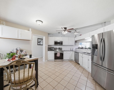 411 Forest Hills Drive - Photo Thumbnail 5