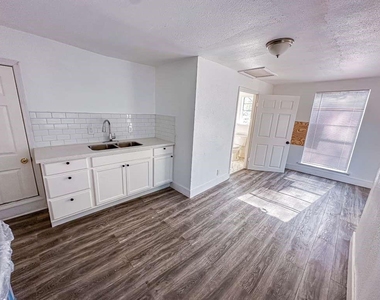 2555 Pierce Street - Photo Thumbnail 1