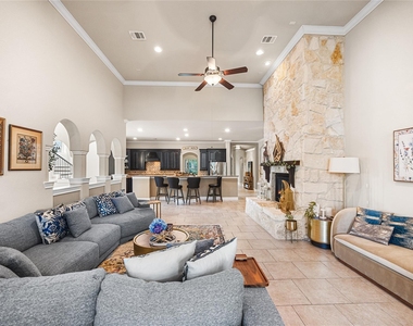 9614 Blackberry Terrace Drive - Photo Thumbnail 11