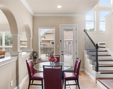 9614 Blackberry Terrace Drive - Photo Thumbnail 19