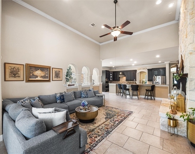 9614 Blackberry Terrace Drive - Photo Thumbnail 12