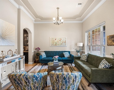 9614 Blackberry Terrace Drive - Photo Thumbnail 7