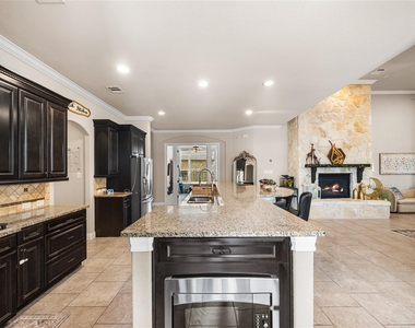 9614 Blackberry Terrace Drive - Photo Thumbnail 15