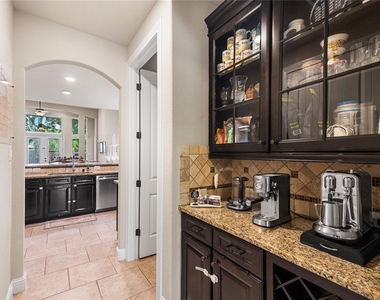9614 Blackberry Terrace Drive - Photo Thumbnail 18