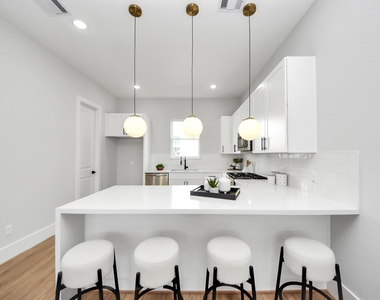 4814 Cochran Street - Photo Thumbnail 14