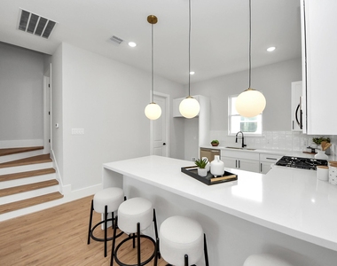 4814 Cochran Street - Photo Thumbnail 15