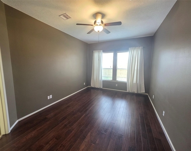 2954 Smokey Forest Lane - Photo Thumbnail 11