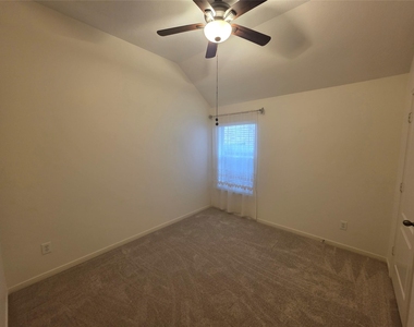 2954 Smokey Forest Lane - Photo Thumbnail 17