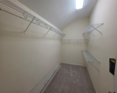 2954 Smokey Forest Lane - Photo Thumbnail 15