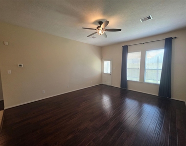 2954 Smokey Forest Lane - Photo Thumbnail 10