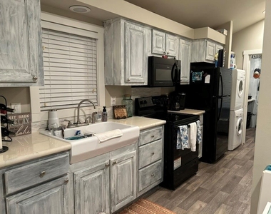 12922 N Longstreet Road - Photo Thumbnail 5