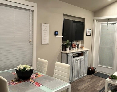 12922 N Longstreet Road - Photo Thumbnail 7