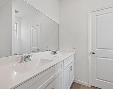 8111 Star Terrace Drive - Photo Thumbnail 31