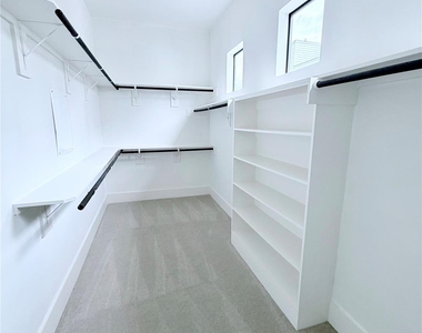 2913 Leeland Street - Photo Thumbnail 11