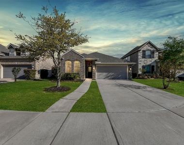23814 Mesia Meadow Lane - Photo Thumbnail 12