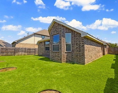 23814 Mesia Meadow Lane - Photo Thumbnail 15