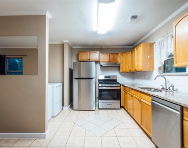 5617 Schutz Street - Photo Thumbnail 9