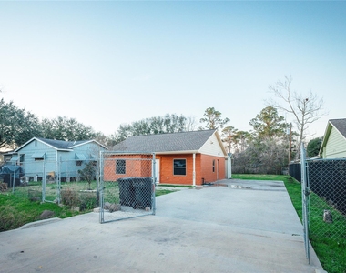 5617 Schutz Street - Photo Thumbnail 17