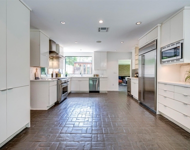 15 Saddlebrook Lane - Photo Thumbnail 12