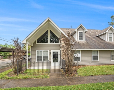 211 Hunt Road - Photo Thumbnail 22
