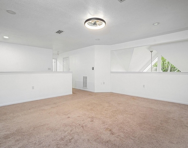 211 Hunt Road - Photo Thumbnail 18