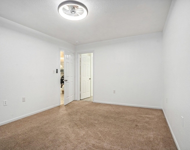 211 Hunt Road - Photo Thumbnail 11